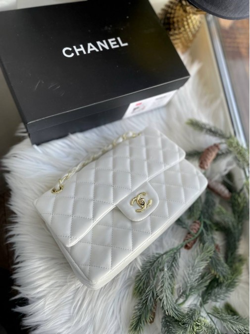 Chanel Premium 