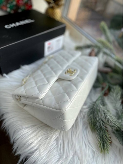 Chanel Premium 