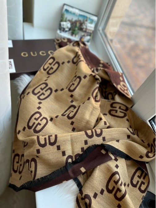 Палантин Gucci 