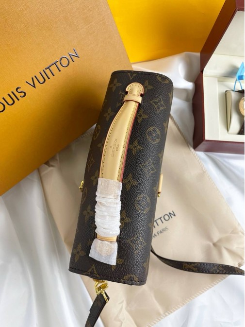 Louis Vuitton Premium 