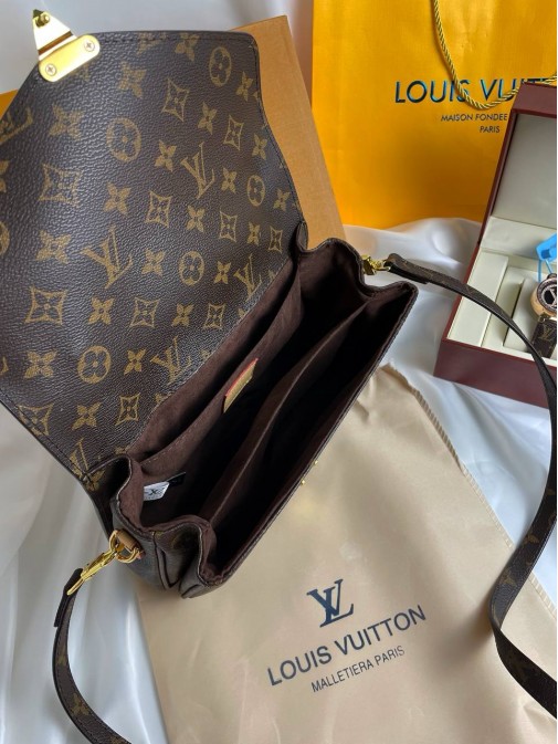 Louis Vuitton Premium 