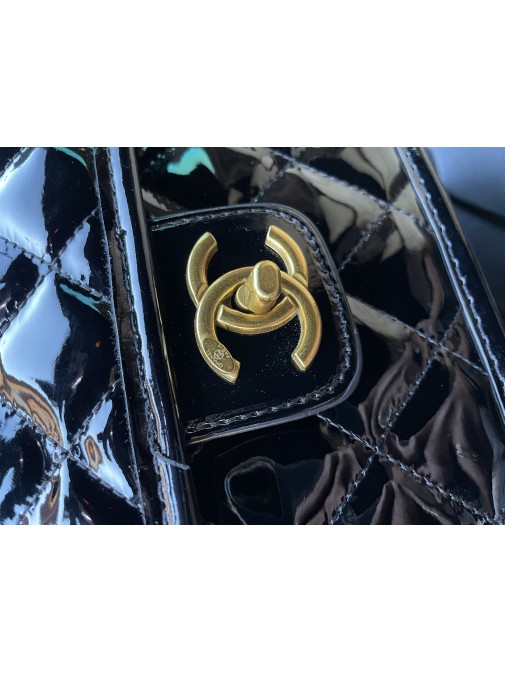 Chanel рюкзак лак 