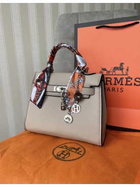 Hermes бежева