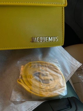 JACQUEMUS жовта