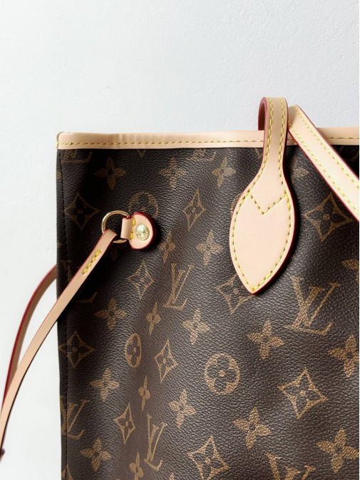 Louis Vuitton Premium 