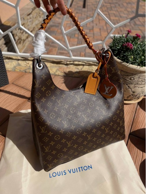 Louis Vuitton Premium 