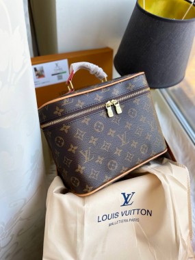 Louis Vuitton Premium 