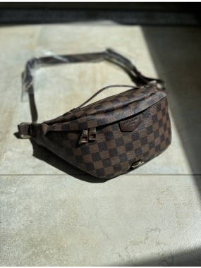 Бананка Louis Vuitton 