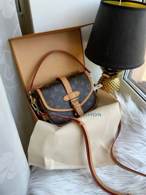 Louis Vuitton Premium 