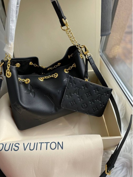 Louis Vuitton Premium 