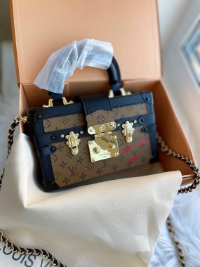 Louis Vuitton Premium 