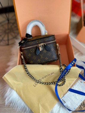 Louis Vuitton Premium