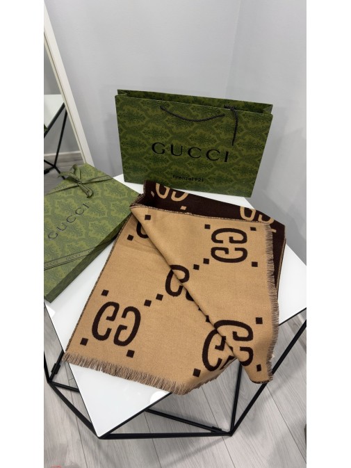 Двосторонній палантин/шарф Gucci GG Jacquard Scarf Двосторонній палантин/шарф Gucci GG Jacquard Scarf