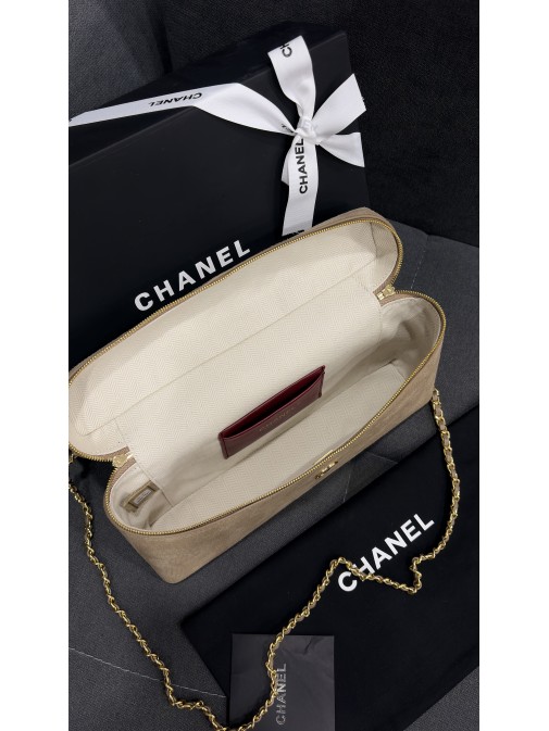 Chanel Large Vanity with Chain Grained Calfskin Chanel Large Vanity with Chain Grained Calfskin