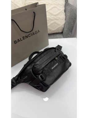 Бананка Balenciaga