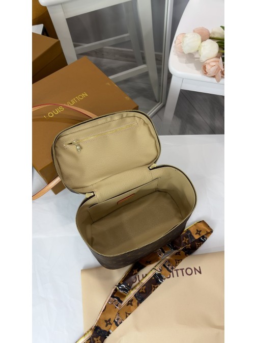 Louis Vuitton Nice BB
