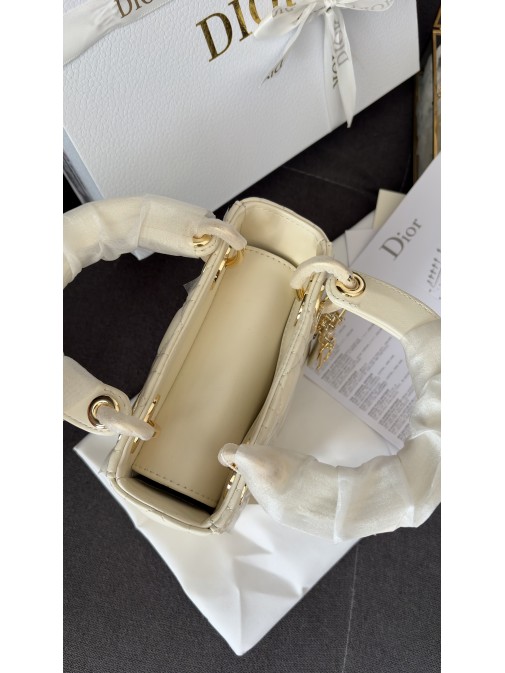Lady Dior White
