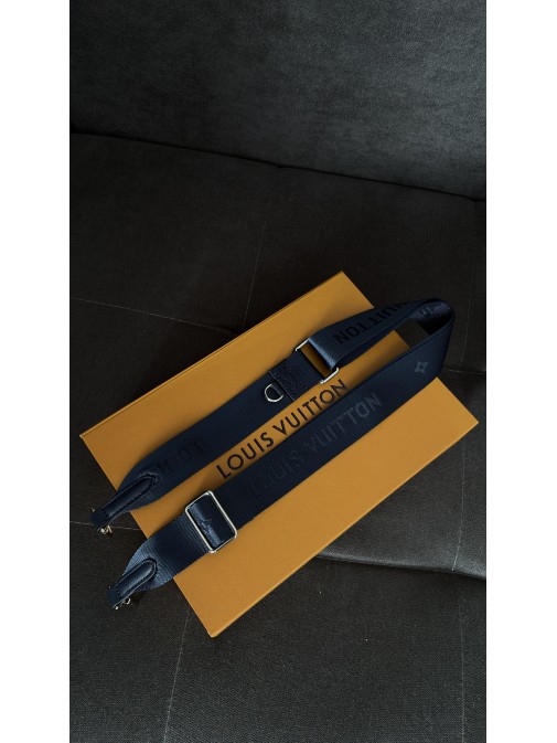 Louis Vuitton Trio Messenger Blue